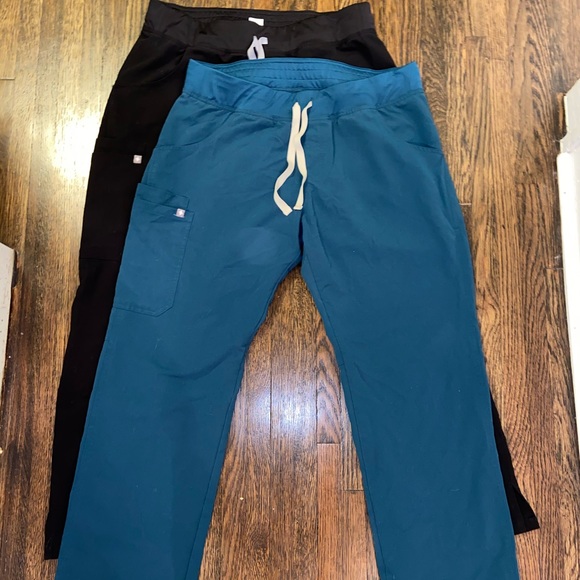 FIGS KADE (SIZE LARGE) - Picture 5 of 5